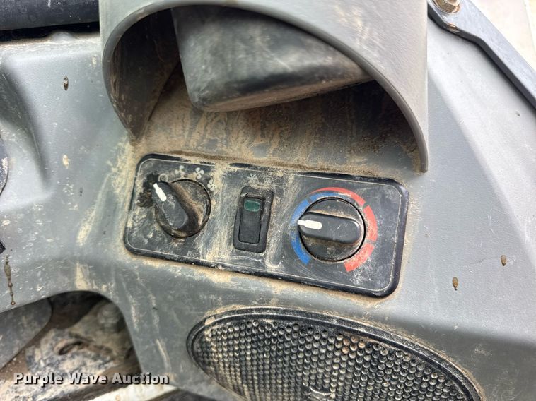 image for item DV4110 2019 Bobcat T595 tracked skid steer loader