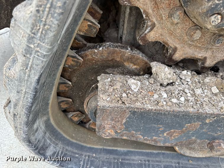 image for item DV4110 2019 Bobcat T595 tracked skid steer loader