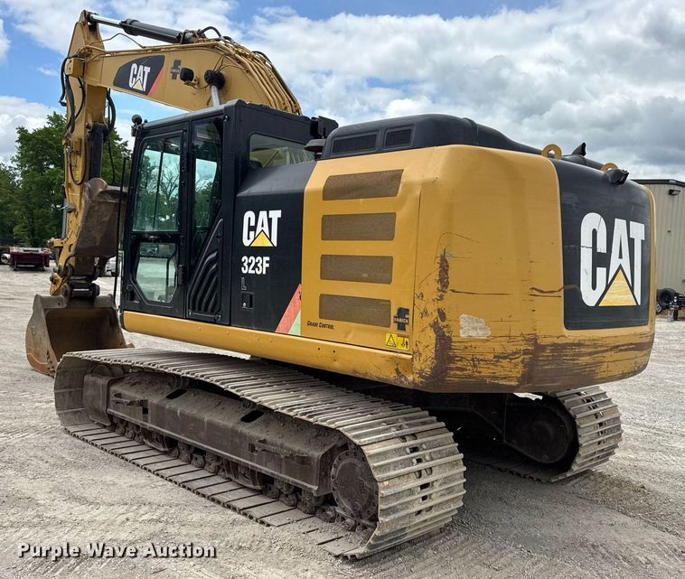 image for item DV4112 2015 Caterpillar 323FL excavator