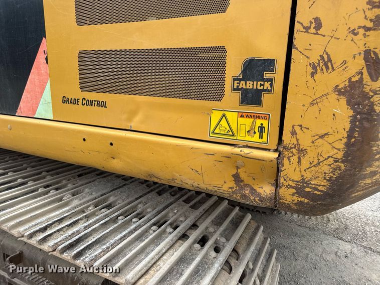 image for item DV4112 2015 Caterpillar 323FL excavator