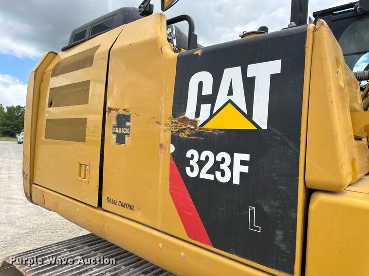 image for item DV4112 2015 Caterpillar 323FL excavator