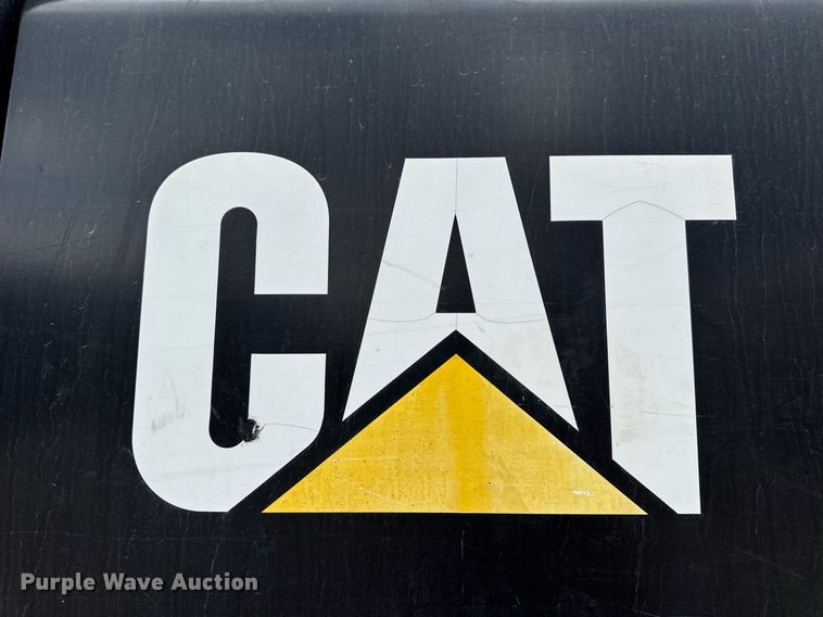 image for item DV4112 2015 Caterpillar 323FL excavator