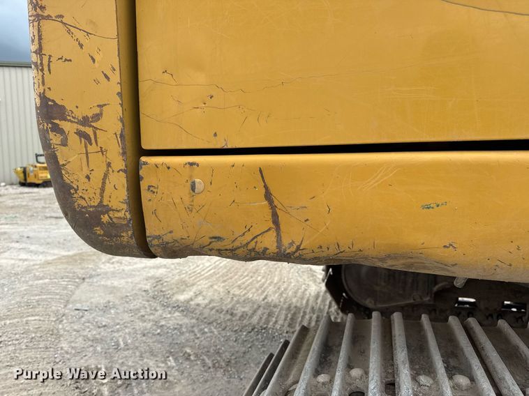 image for item DV4112 2015 Caterpillar 323FL excavator