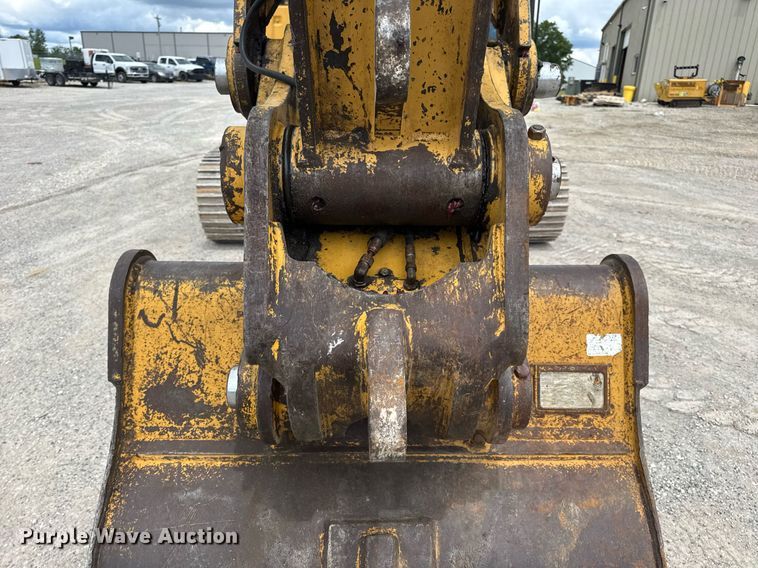image for item DV4112 2015 Caterpillar 323FL excavator