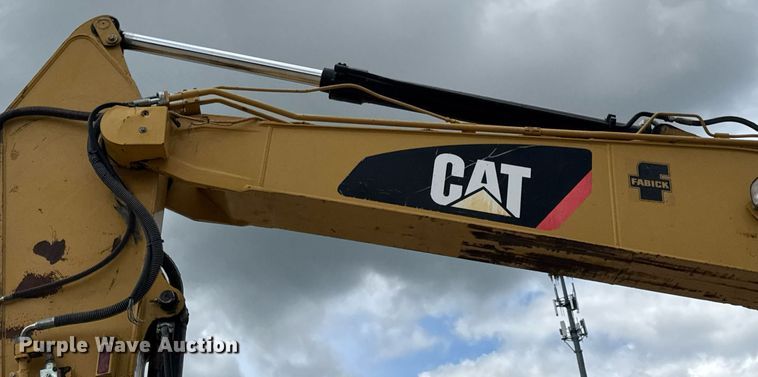 image for item DV4112 2015 Caterpillar 323FL excavator