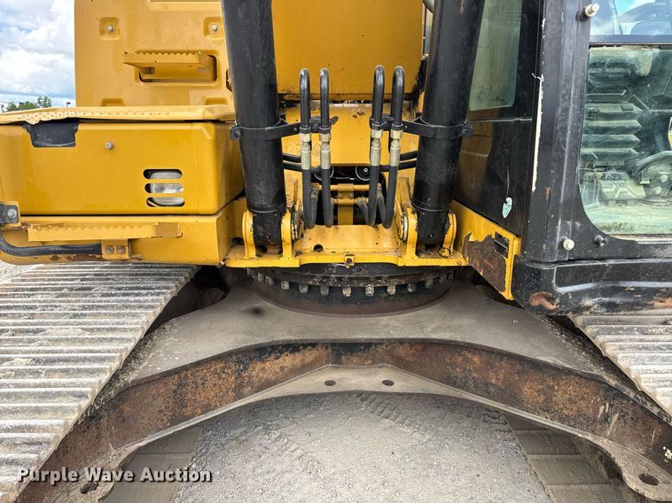 image for item DV4112 2015 Caterpillar 323FL excavator