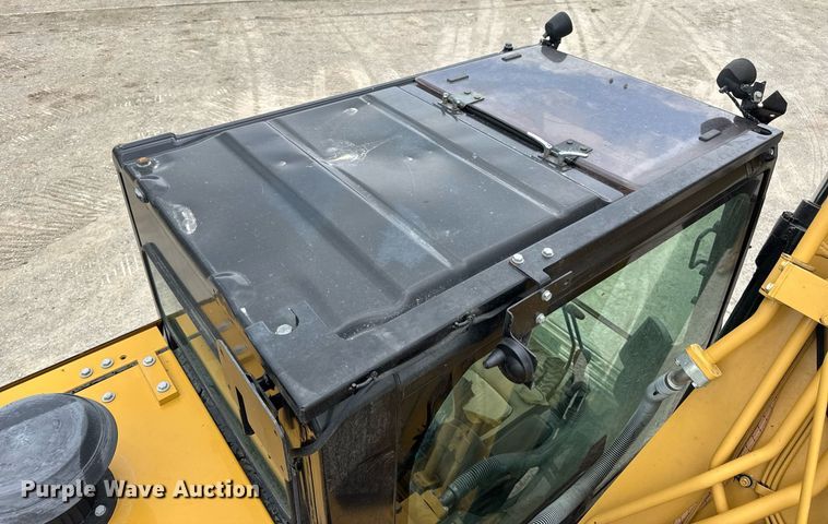 image for item DV4112 2015 Caterpillar 323FL excavator