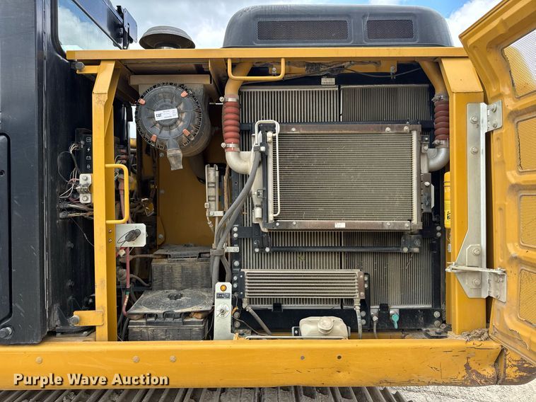 image for item DV4112 2015 Caterpillar 323FL excavator