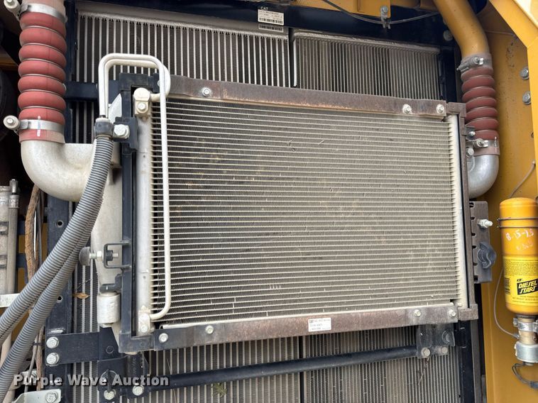 image for item DV4112 2015 Caterpillar 323FL excavator