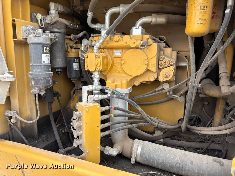 image for item DV4112 2015 Caterpillar 323FL excavator