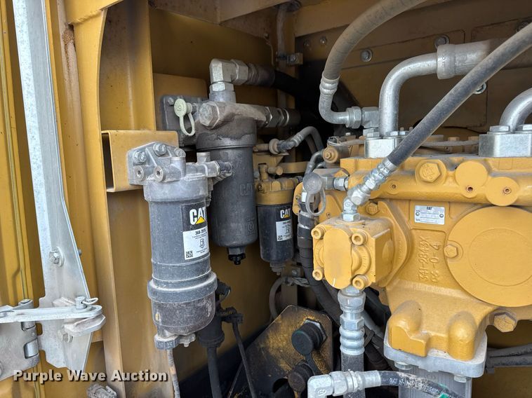 image for item DV4112 2015 Caterpillar 323FL excavator