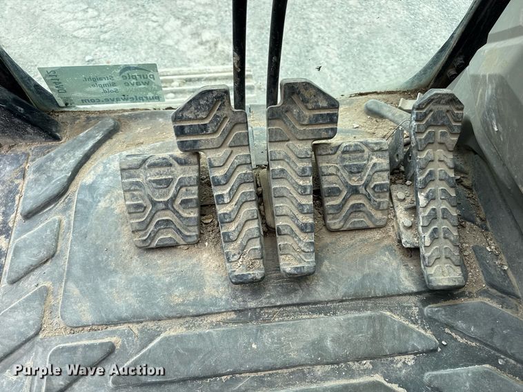 image for item DV4112 2015 Caterpillar 323FL excavator