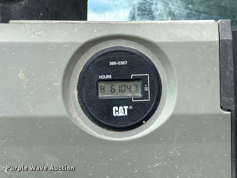 image for item DV4112 2015 Caterpillar 323FL excavator