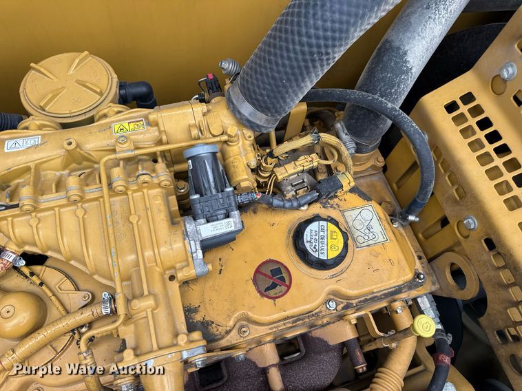 image for item DV4112 2015 Caterpillar 323FL excavator