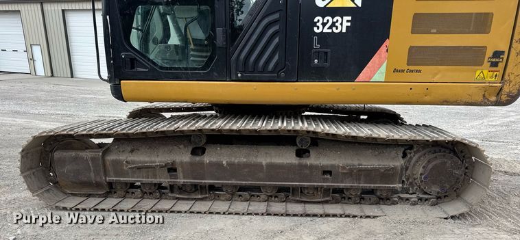 image for item DV4112 2015 Caterpillar 323FL excavator