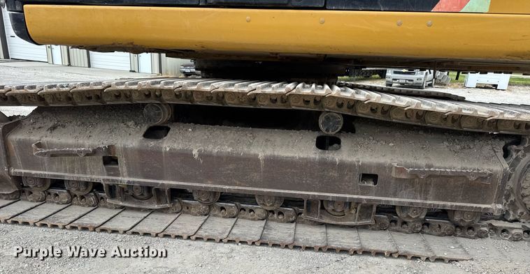 image for item DV4112 2015 Caterpillar 323FL excavator