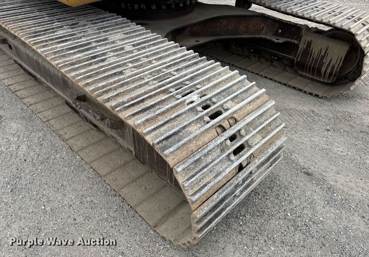 image for item DV4112 2015 Caterpillar 323FL excavator