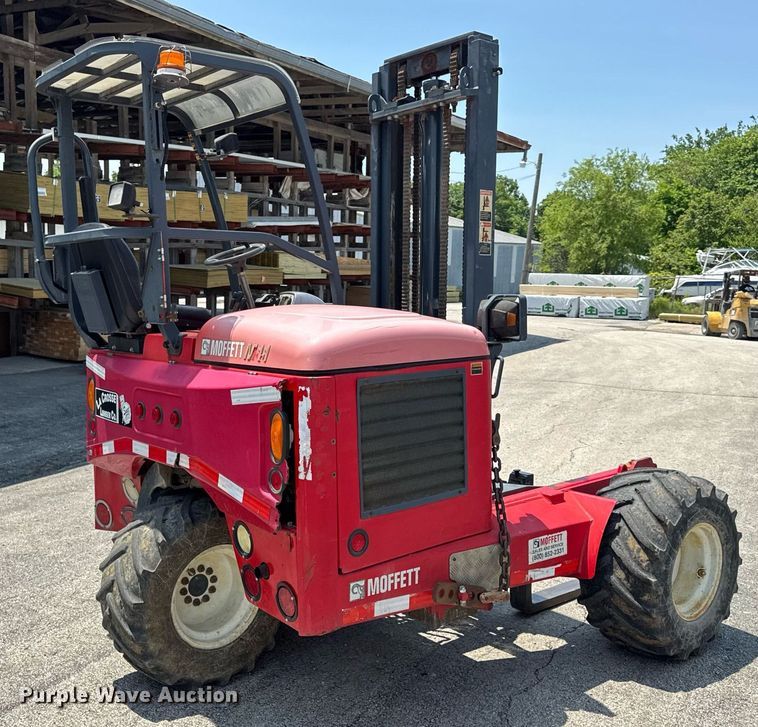image for item DV4127 Moffett M55 forklift