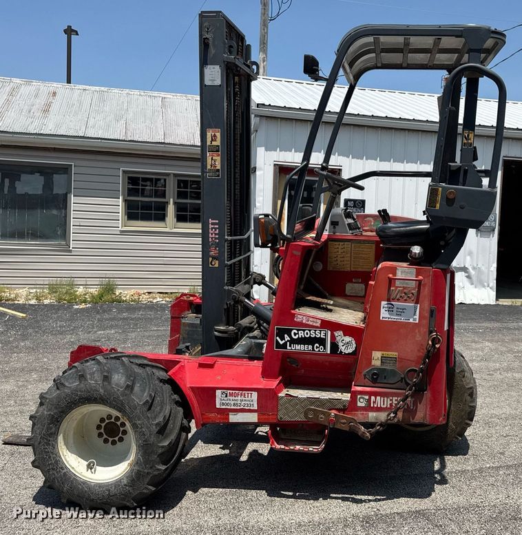 image for item DV4127 Moffett M55 forklift