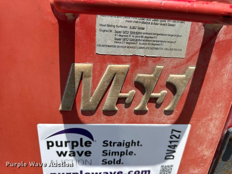 image for item DV4127 Moffett M55 forklift