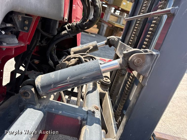 image for item DV4127 Moffett M55 forklift