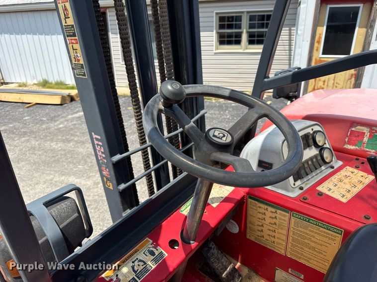 image for item DV4127 Moffett M55 forklift