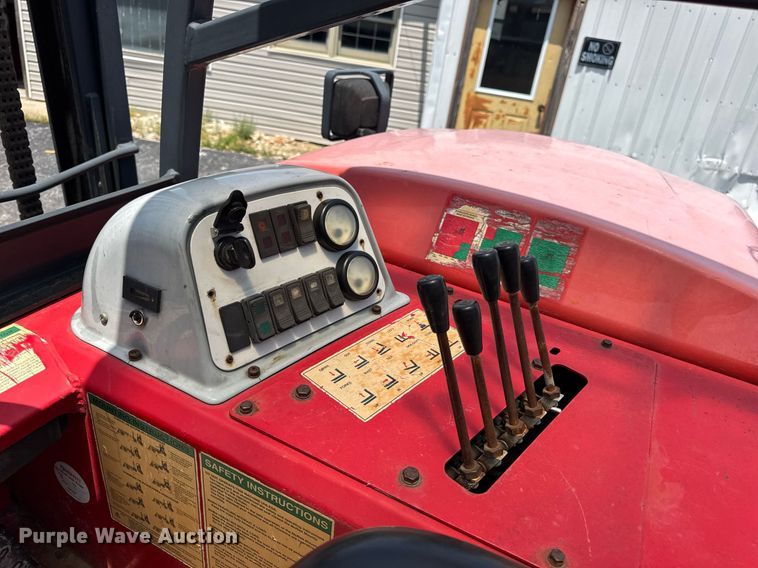 image for item DV4127 Moffett M55 forklift