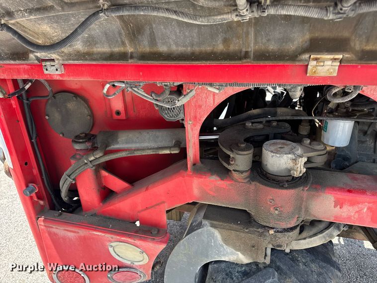 image for item DV4127 Moffett M55 forklift