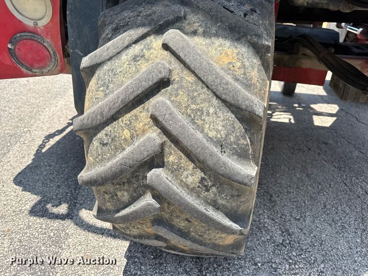 image for item DV4127 Moffett M55 forklift