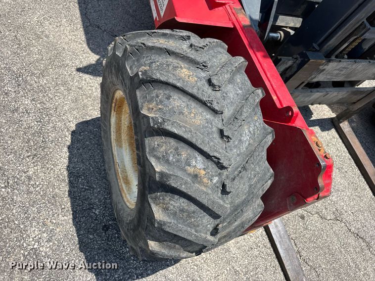 image for item DV4127 Moffett M55 forklift