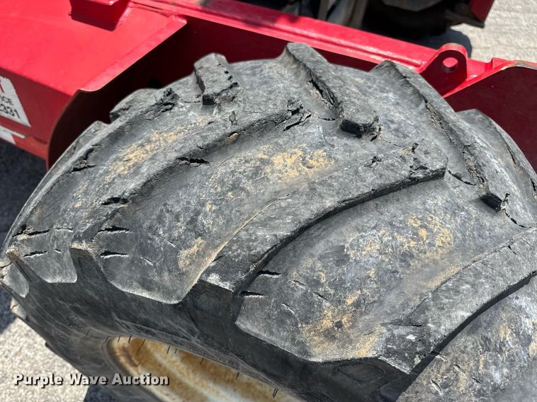 image for item DV4127 Moffett M55 forklift