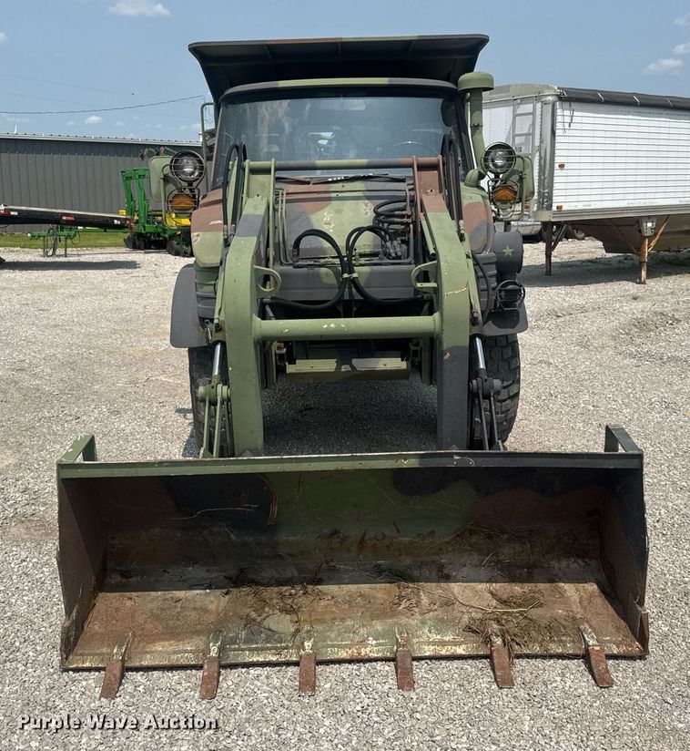 image for item DV4131 1987 Freightliner UC03JL Unimog emplacement excavator