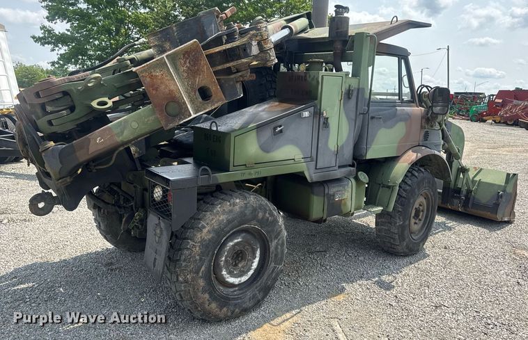 image for item DV4131 1987 Freightliner UC03JL Unimog emplacement excavator