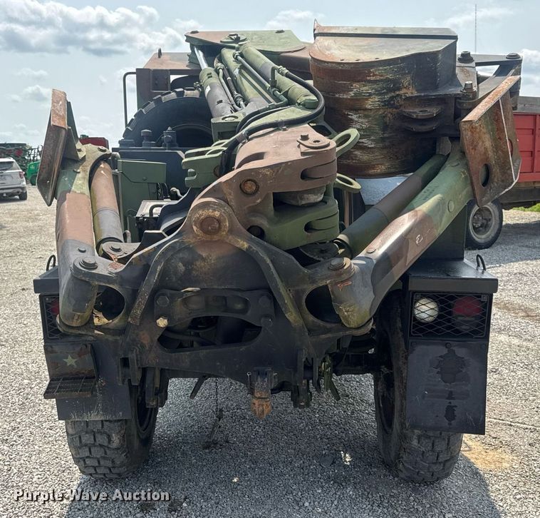 image for item DV4131 1987 Freightliner UC03JL Unimog emplacement excavator