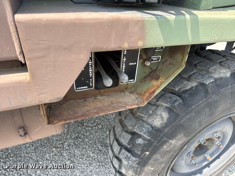 image for item DV4131 1987 Freightliner UC03JL Unimog emplacement excavator