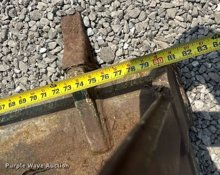 image for item DV4131 1987 Freightliner UC03JL Unimog emplacement excavator