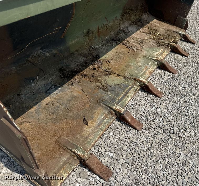 image for item DV4131 1987 Freightliner UC03JL Unimog emplacement excavator