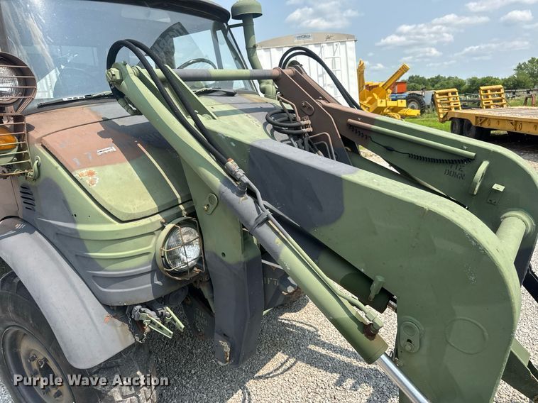 image for item DV4131 1987 Freightliner UC03JL Unimog emplacement excavator