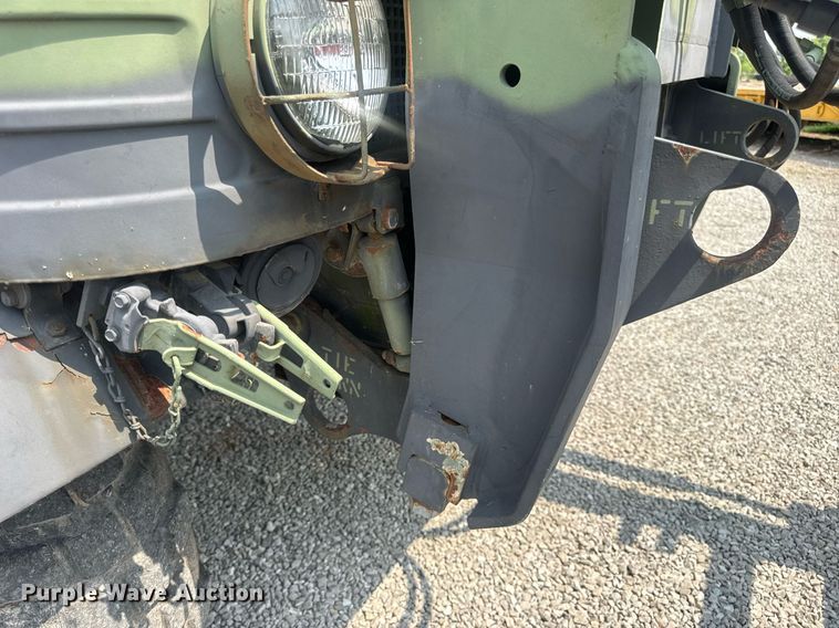 image for item DV4131 1987 Freightliner UC03JL Unimog emplacement excavator