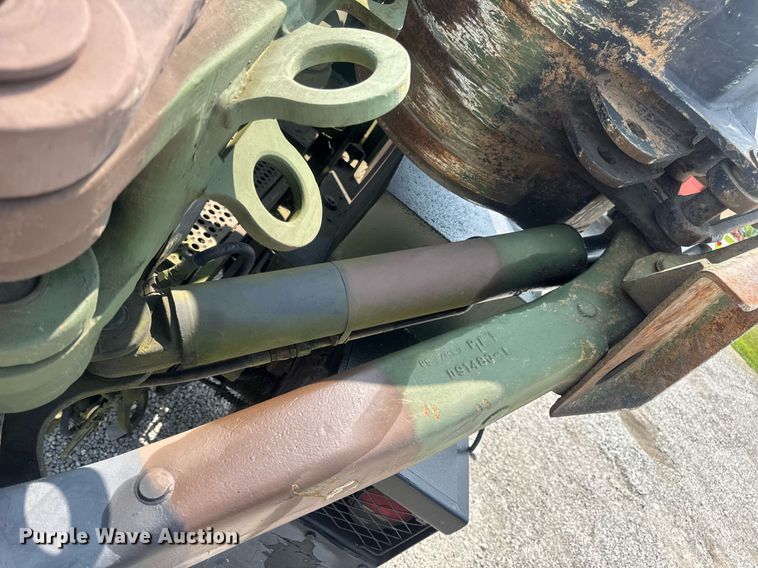 image for item DV4131 1987 Freightliner UC03JL Unimog emplacement excavator