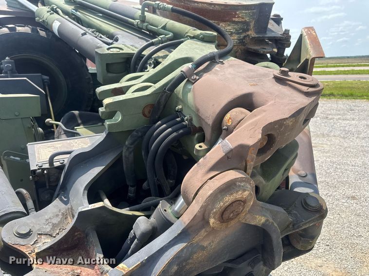 image for item DV4131 1987 Freightliner UC03JL Unimog emplacement excavator