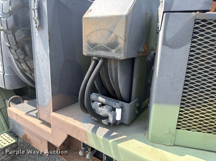 image for item DV4131 1987 Freightliner UC03JL Unimog emplacement excavator