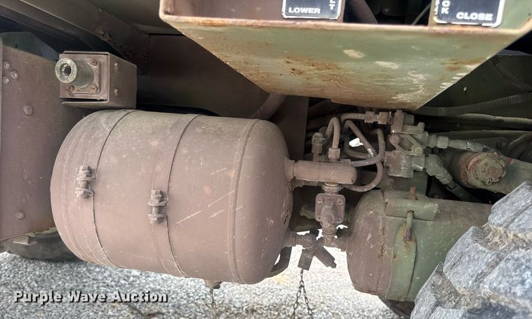 image for item DV4131 1987 Freightliner UC03JL Unimog emplacement excavator