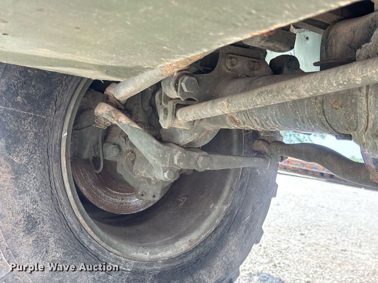 image for item DV4131 1987 Freightliner UC03JL Unimog emplacement excavator