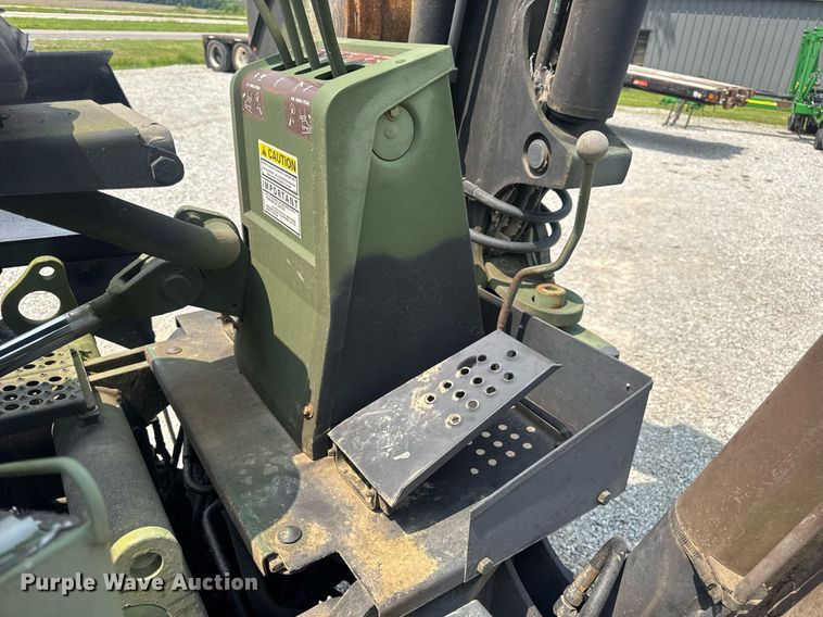 image for item DV4131 1987 Freightliner UC03JL Unimog emplacement excavator