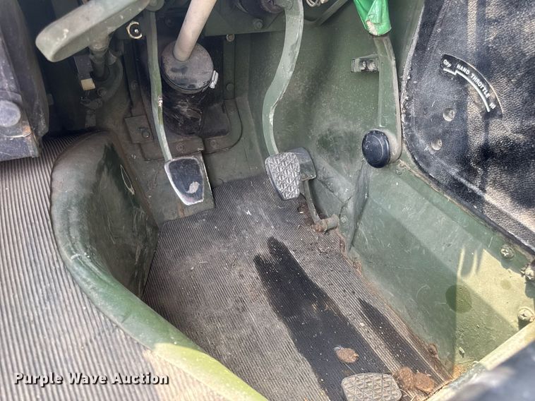 image for item DV4131 1987 Freightliner UC03JL Unimog emplacement excavator