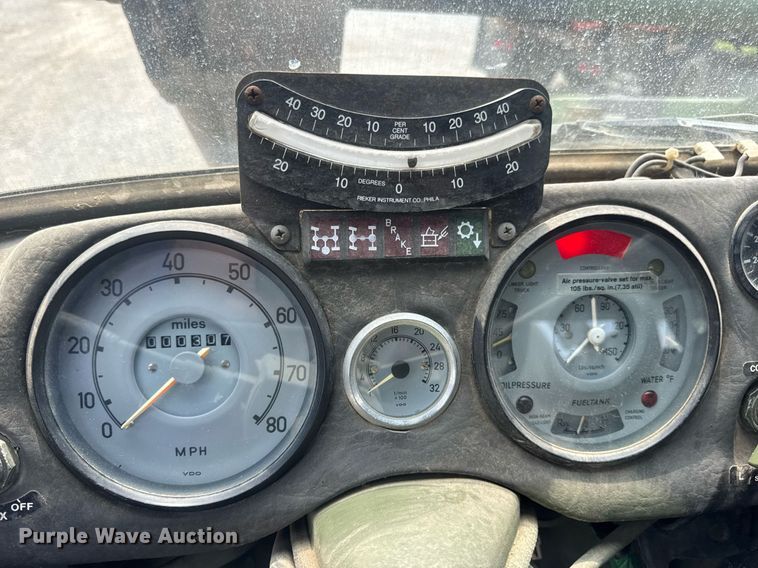 image for item DV4131 1987 Freightliner UC03JL Unimog emplacement excavator