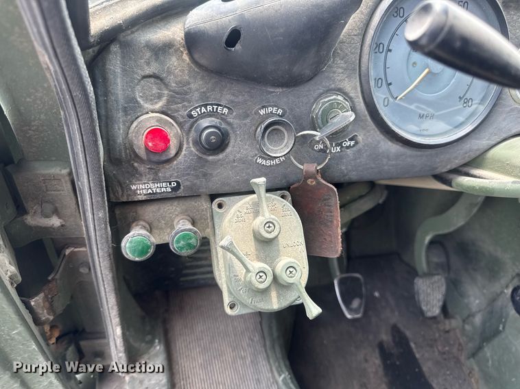 image for item DV4131 1987 Freightliner UC03JL Unimog emplacement excavator