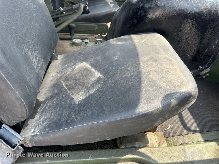 image for item DV4131 1987 Freightliner UC03JL Unimog emplacement excavator