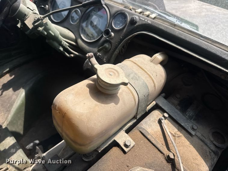 image for item DV4131 1987 Freightliner UC03JL Unimog emplacement excavator